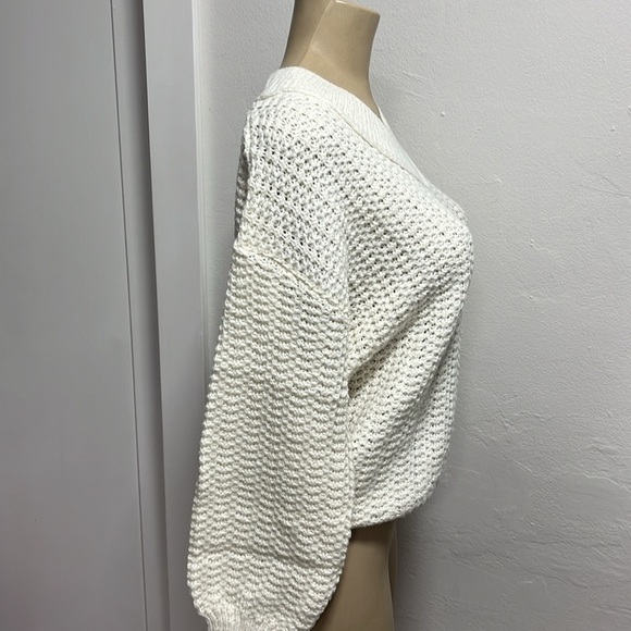 NWT SO Preppy Knit V-Neck Pullover Plush Sweater M - Picture 3 of 7